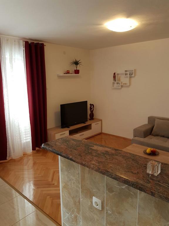 Apartment Vice Mali Split Exterior photo